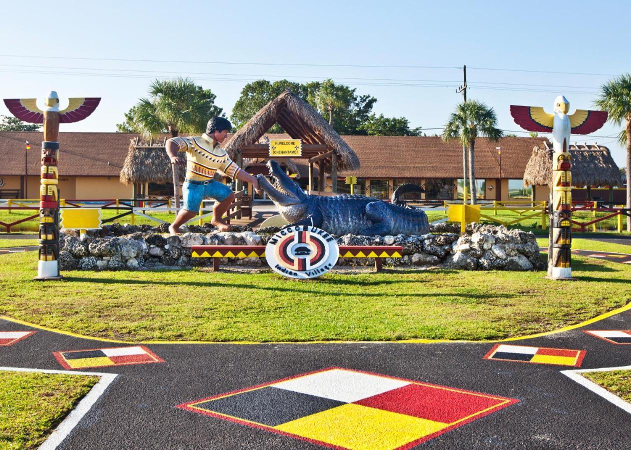 Miccosukee Casino & Resort (Adults Only) Tamiami Bagian luar foto