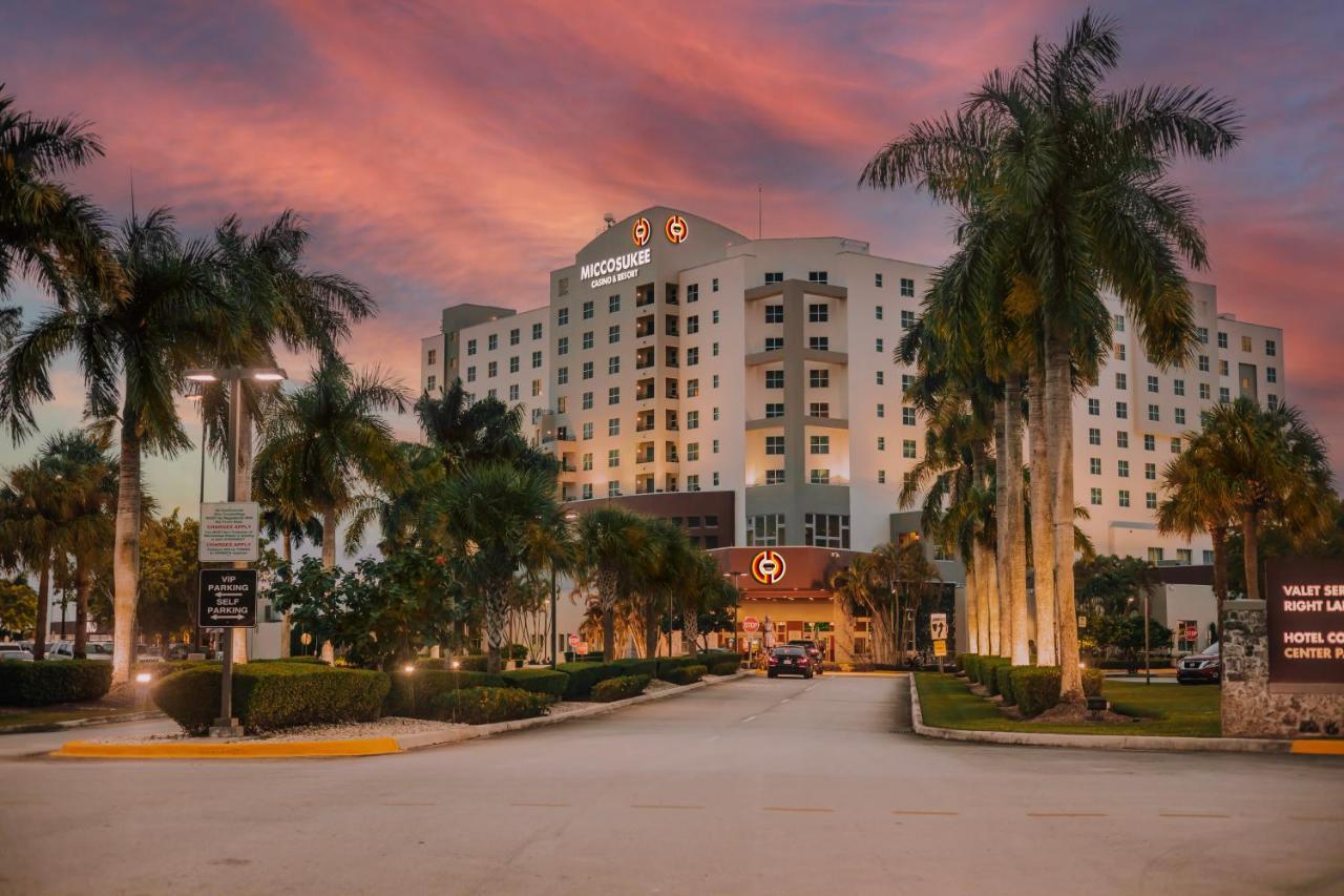 Miccosukee Casino & Resort (Adults Only) Tamiami Bagian luar foto